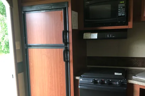 Zinger Crossroads Travel Trailer
