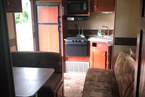 Zinger Crossroads Travel Trailer