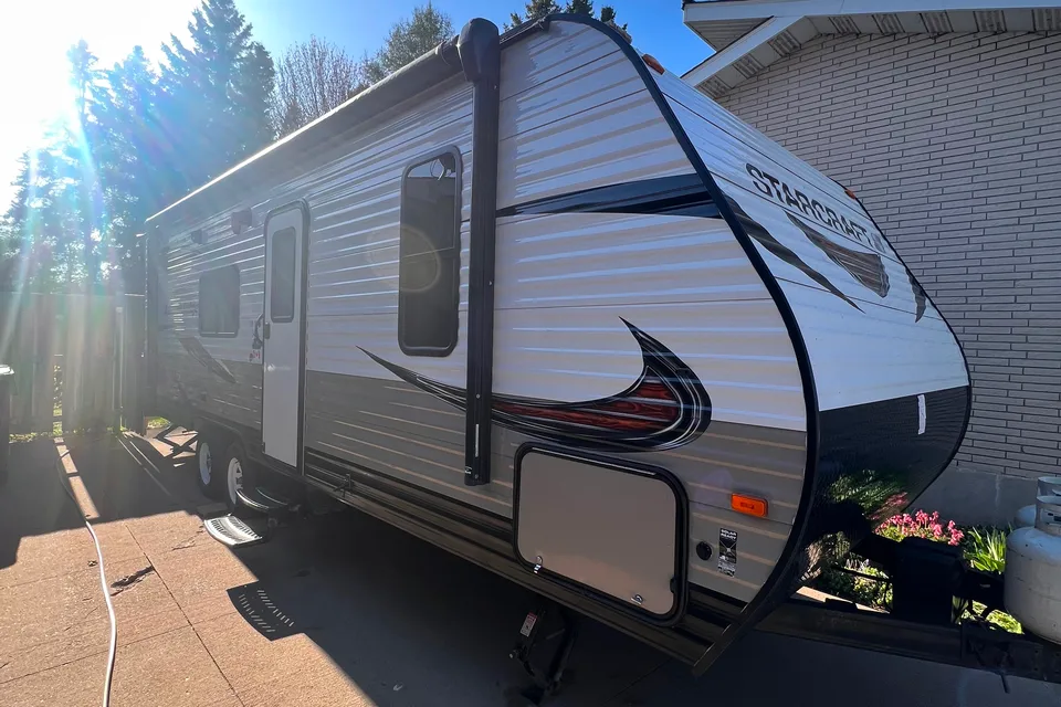 2018 StarCraft Autumn Ridge + Premium Camping Gear