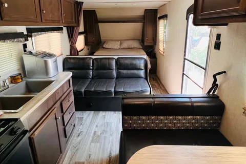 2018 StarCraft Autumn Ridge + Premium Camping Gear