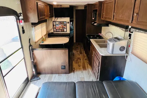 2018 StarCraft Autumn Ridge + Premium Camping Gear