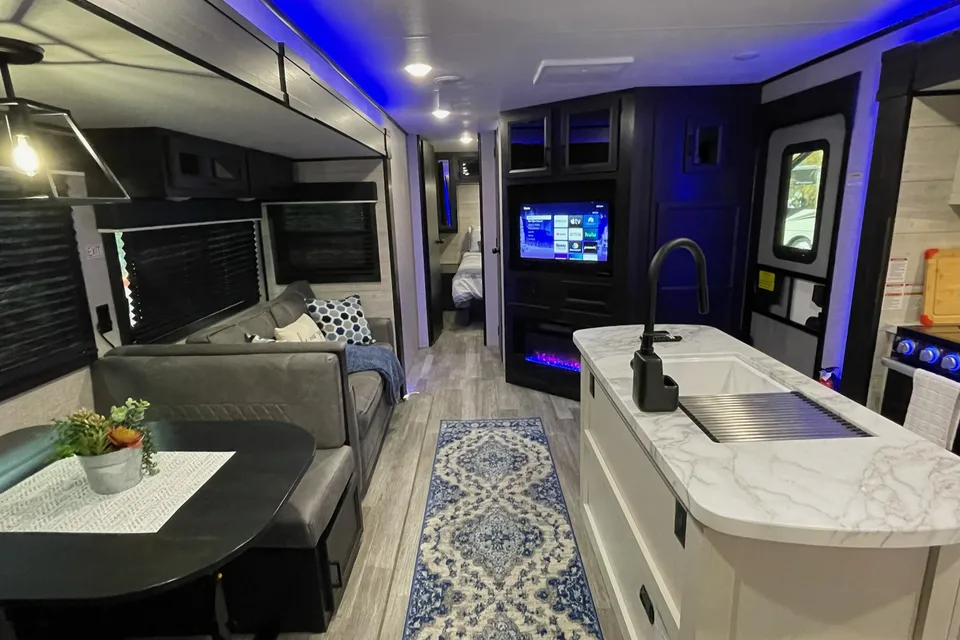 AMAZING + FUN2023 - 2BR (Delivery Available)