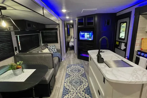 AMAZING + FUN2023 - 2BR (Delivery Available)