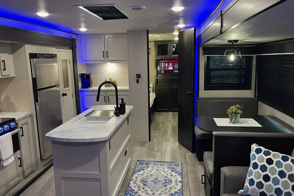 AMAZING + FUN2023 - 2BR (Delivery Available)