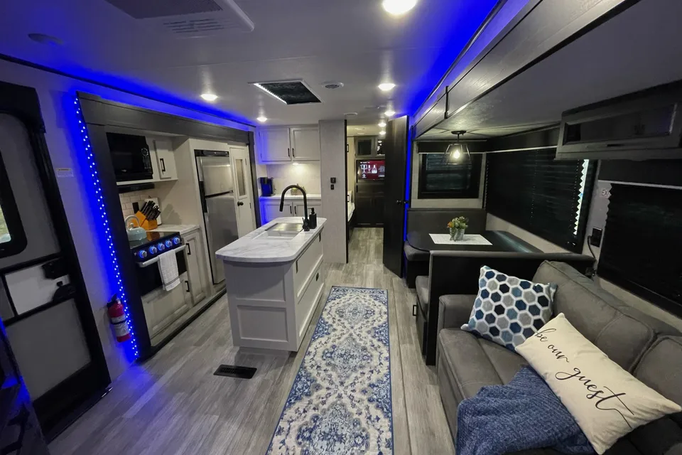 AMAZING + FUN2023 - 2BR (Delivery Available)
