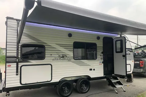 Pierre Luc Jayco SLX21 Roulotte