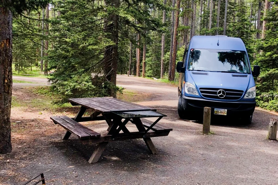 L&P Camper Van