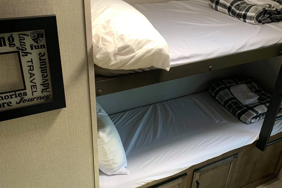 "The Haven" 2BR/1BA with upgraded memory foam beds