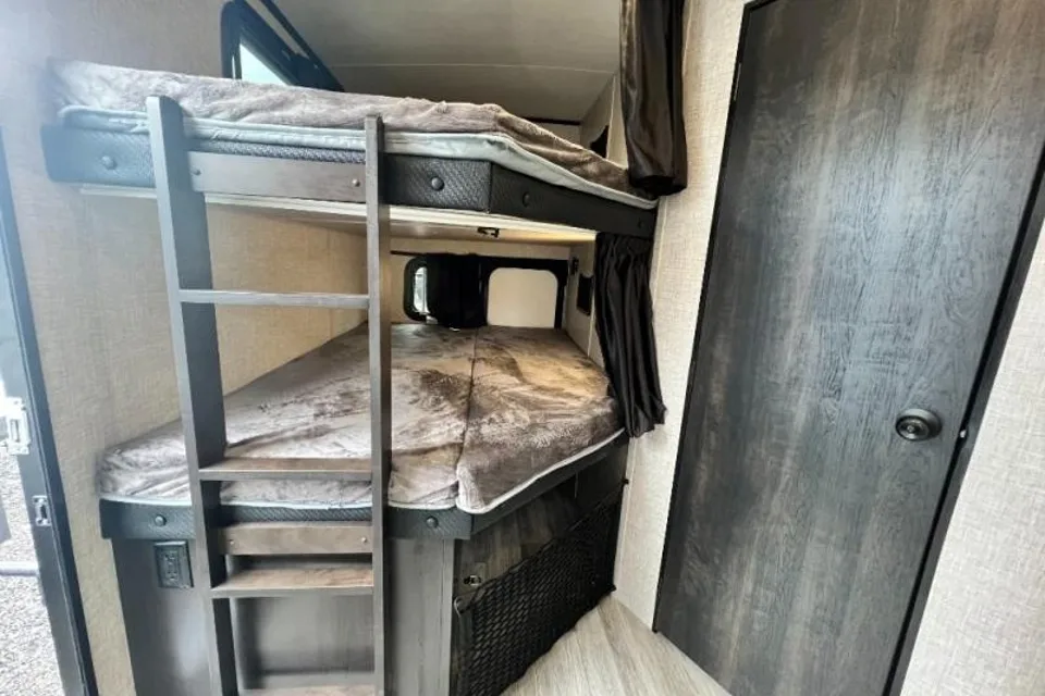 [09] Stress Free RVs - 2022 XXL - Whitehawk  -Luxury Premium Bunkhouse