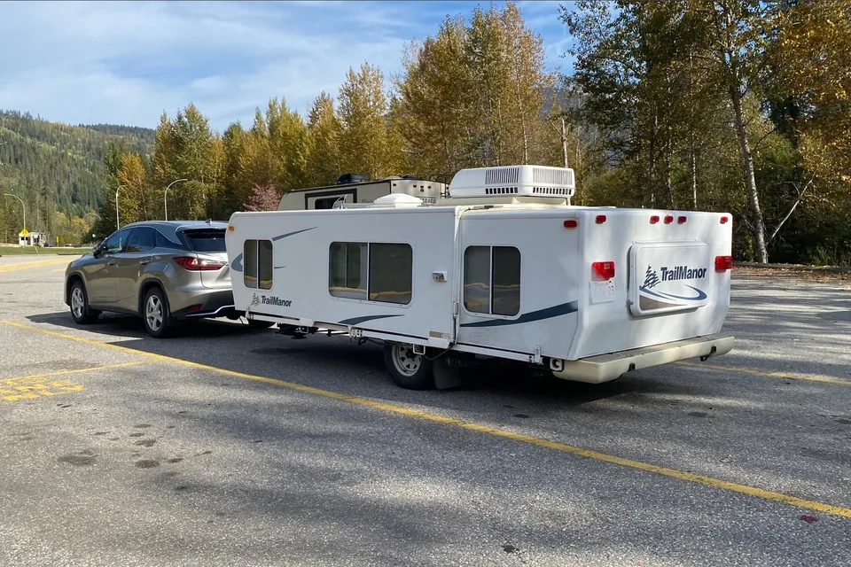 TrailManor TM2720 Travel Trailer