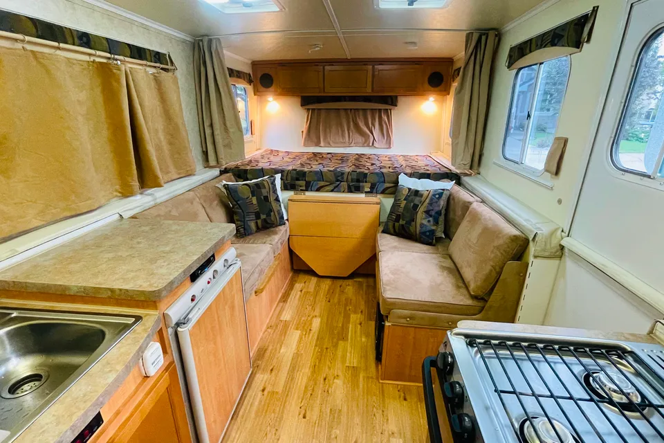 TrailManor TM2720 Travel Trailer