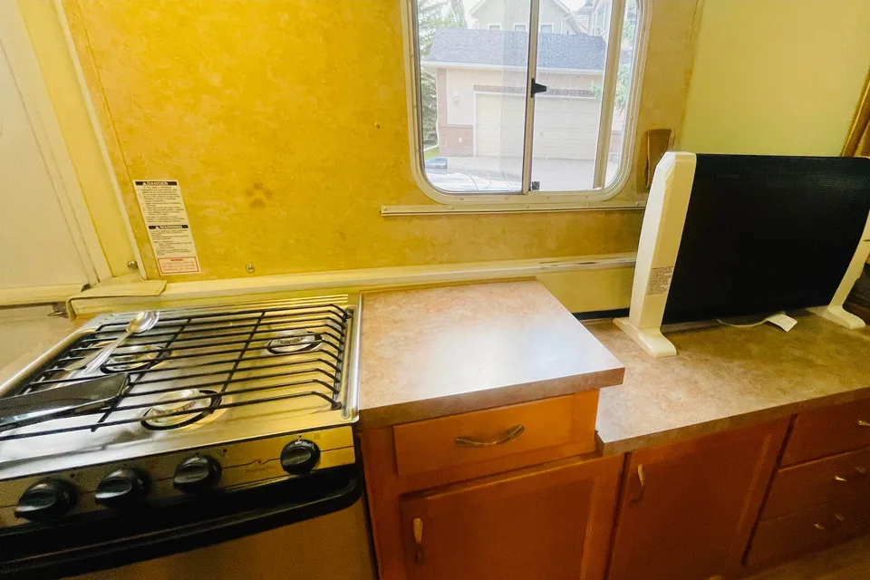 TrailManor TM2720 Travel Trailer