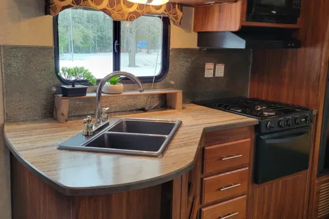 Gordon's Heartland Trail Runner Travel Trailer