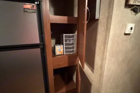 Travel Trailer w/ Outdoor Kitchen & 2 Slideouts