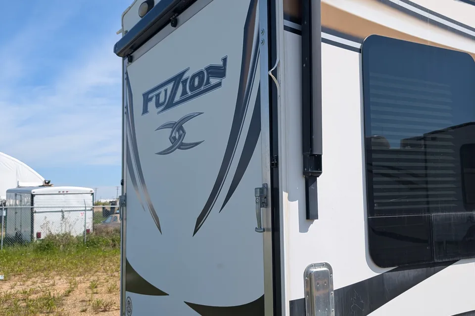 Sean's 5th wheel Keystone Fuzion Toy Hauler