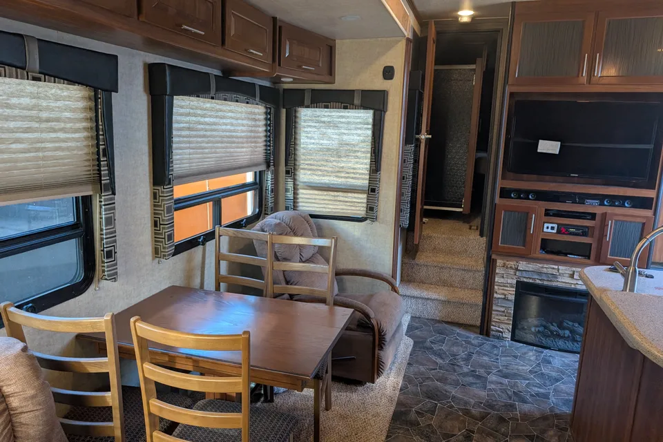 Sean's 5th wheel Keystone Fuzion Toy Hauler