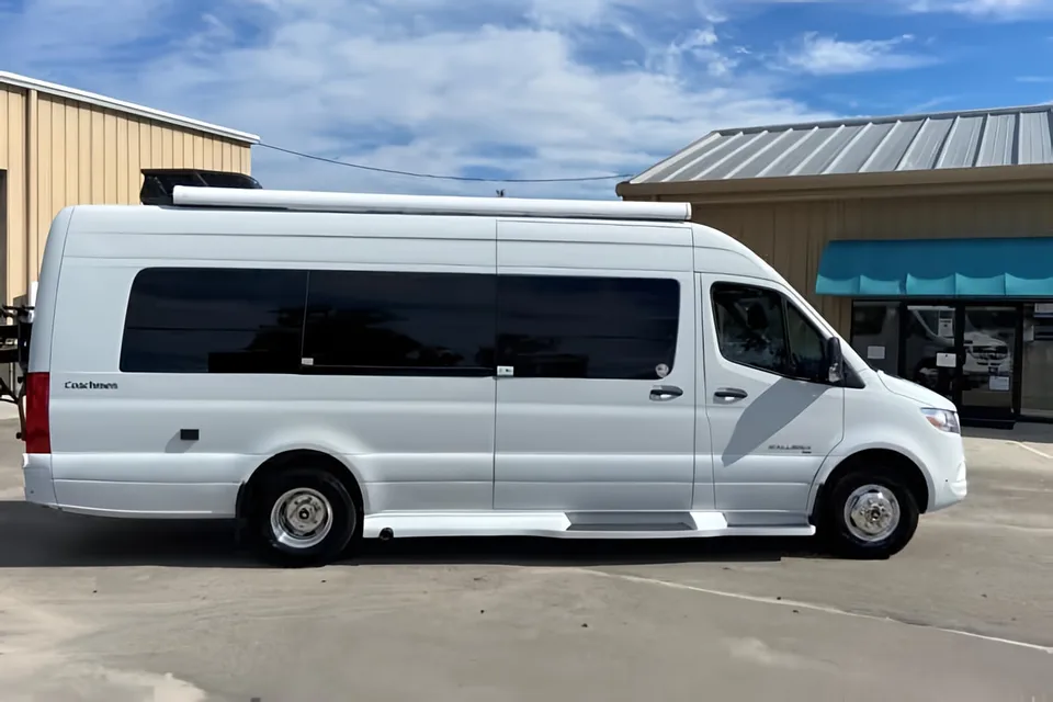 Alpha's Coachmen Galleria 24T Class B