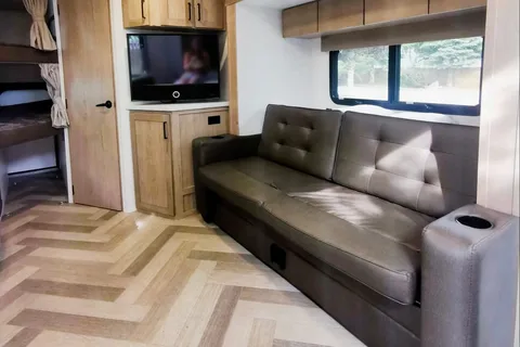 Kootenay Kampers Overland Ember 