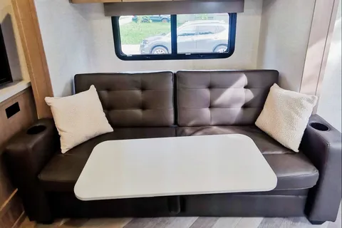 Kootenay Kampers Overland Ember 