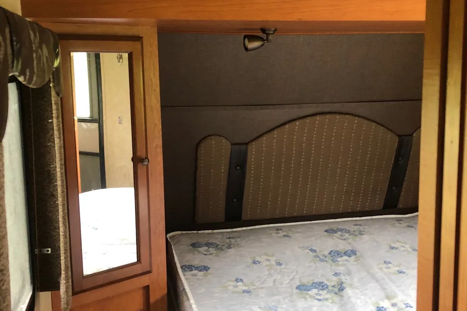 Mathew's Gulf Stream 30DBS Travel Trailer