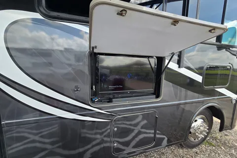 5 Star Luxury Motorhome Delivered & Setup For You!
