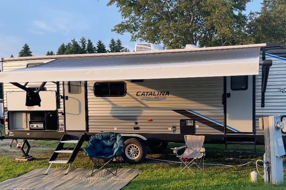 Jenny's Coachmen Catalina Legacy Travel Trailer