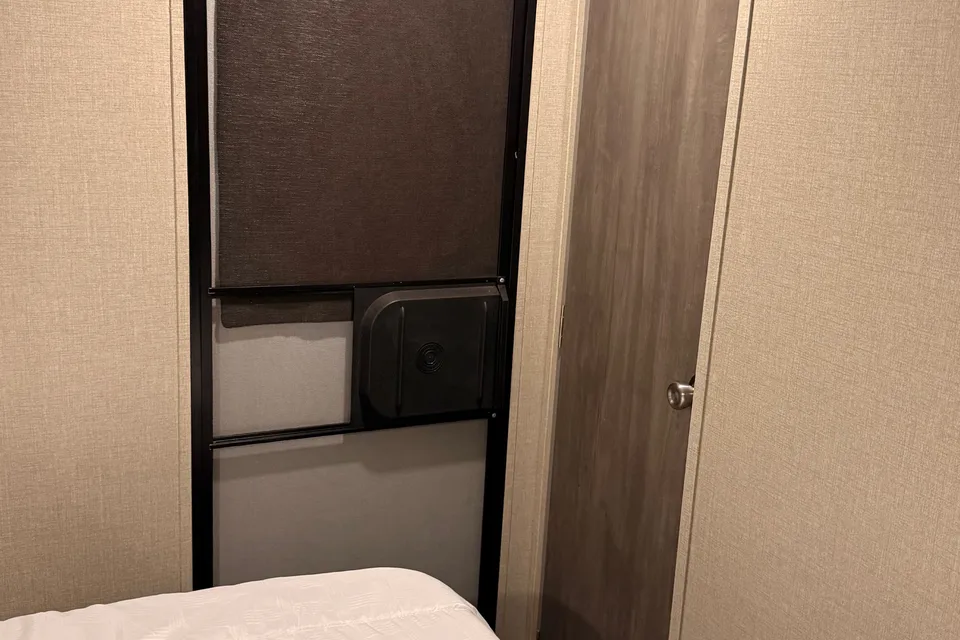 Jenny's Coachmen Catalina Legacy Travel Trailer