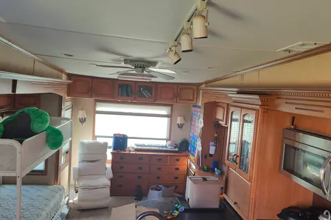 36ft Elite Suites