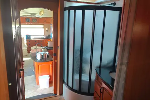 36ft Elite Suites