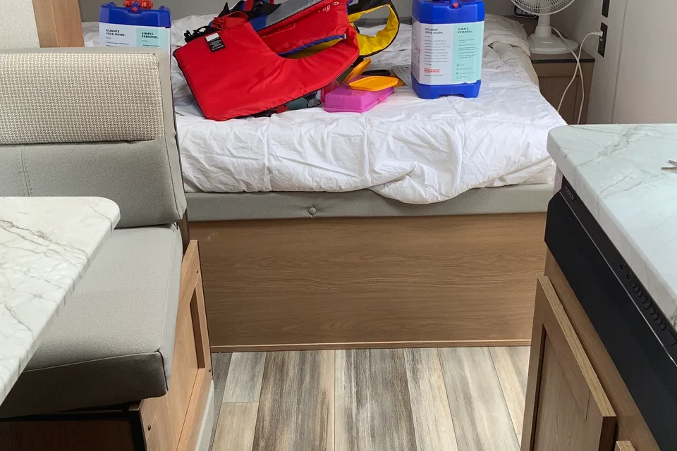Randie's Travel Lite RV Avenger Travel Trailer