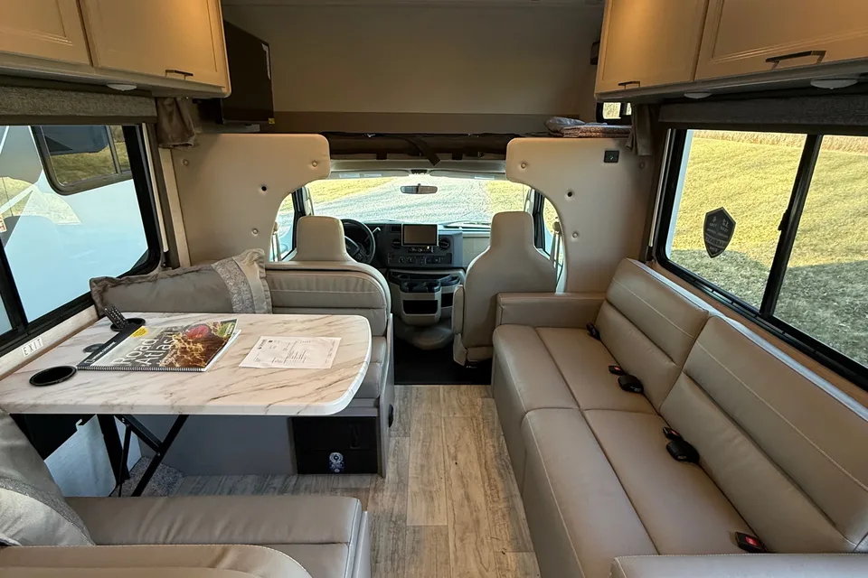 Brand new 2026 Thor Chateau 30ft. with free private shuttle -Sophia