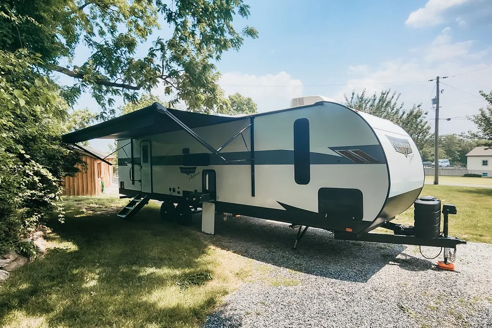 Luxurious 2023  2BR 1-1/2 Bath Trailer