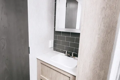 Luxurious 2023  2BR 1-1/2 Bath Trailer