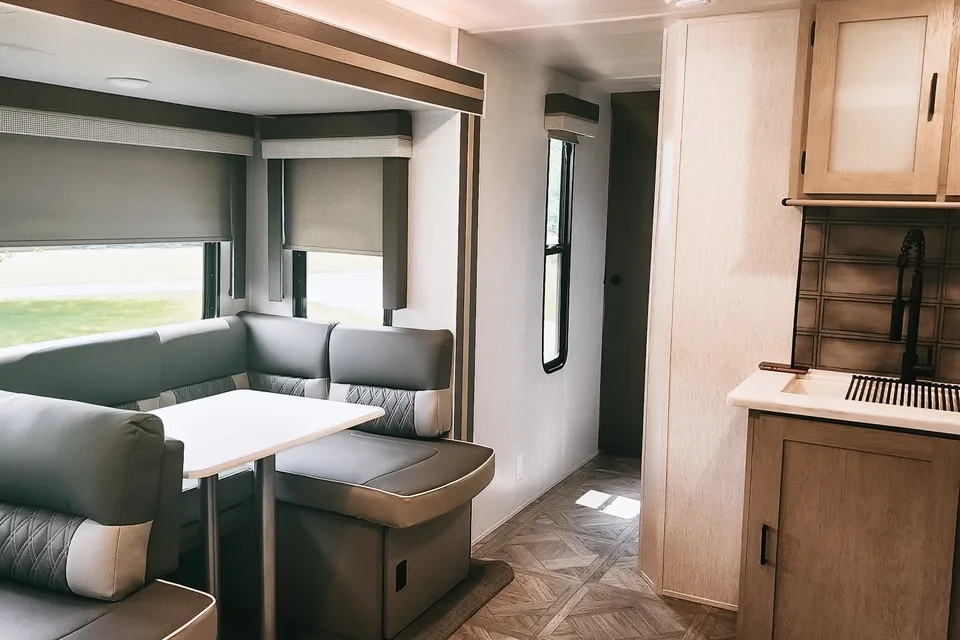 Luxurious 2023  2BR 1-1/2 Bath Trailer