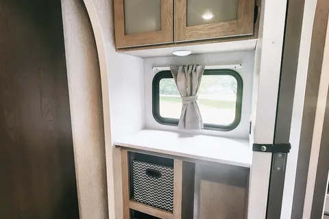 Luxurious 2023  2BR 1-1/2 Bath Trailer