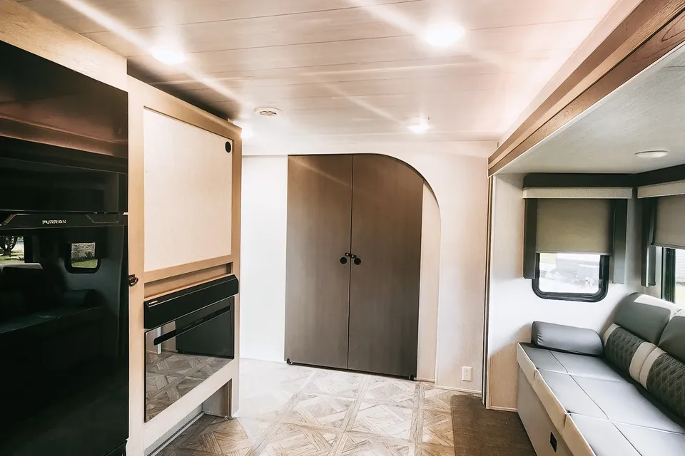 Luxurious 2023  2BR 1-1/2 Bath Trailer