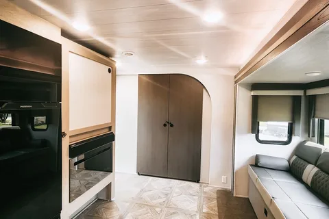 Luxurious 2023  2BR 1-1/2 Bath Trailer