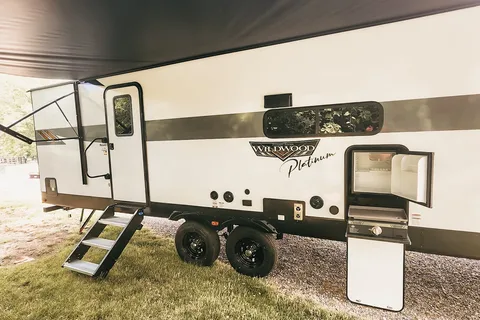 Luxurious 2023  2BR 1-1/2 Bath Trailer