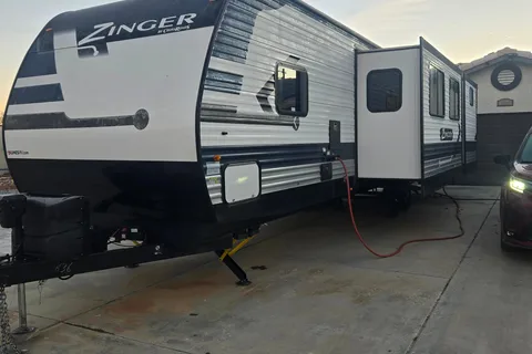 walter's Crossroads Zinger Travel Trailer