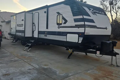 walter's Crossroads Zinger Travel Trailer