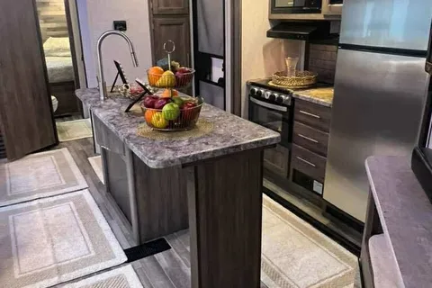 walter's Crossroads Zinger Travel Trailer