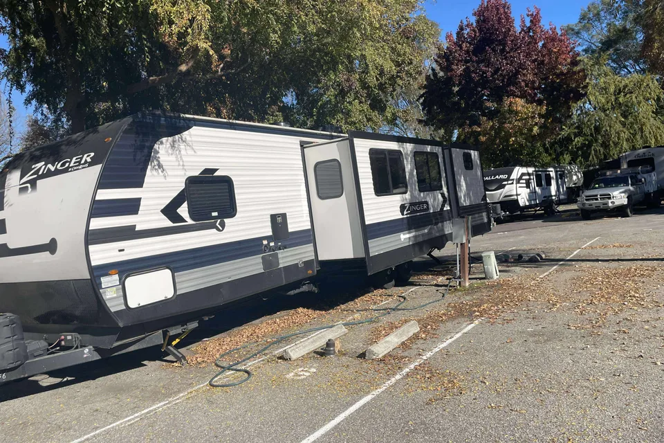 walter's Crossroads Zinger Travel Trailer