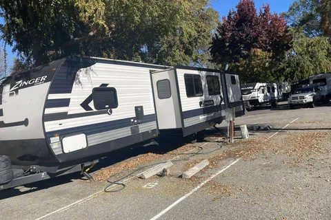 walter's Crossroads Zinger Travel Trailer