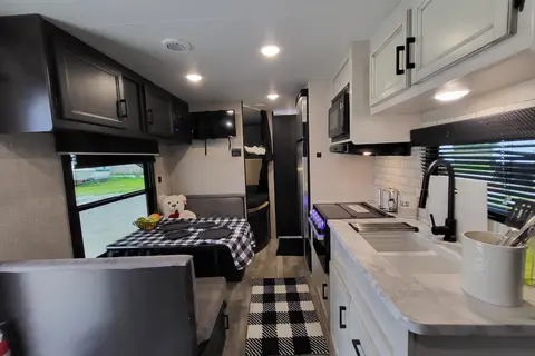 Rv Rentals Way Of Life's Solar! The Jayco Jay Flight SLX 264BHW Baja Edition Travel Trailer J1