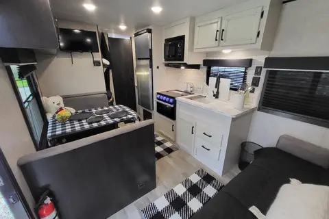 Rv Rentals Way Of Life's Solar! The Jayco Jay Flight SLX 264BHW Baja Edition Travel Trailer J1