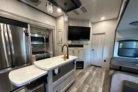 Luxury Camping by the Parker’s