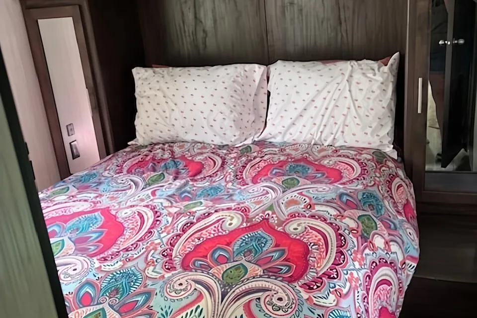 2019Forest River Cherokee 274VFK Sleeps 6!