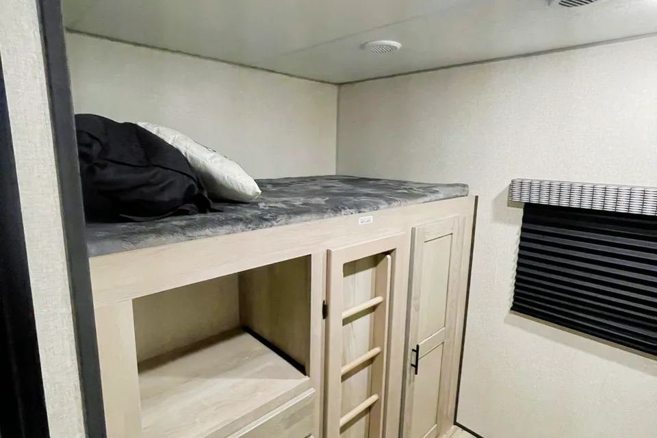 Sean's Connect 322bhk Travel Trailer
