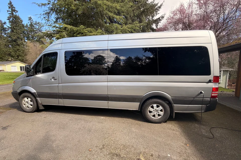 Snuggle Shuttle Dodge Sprinter Class B