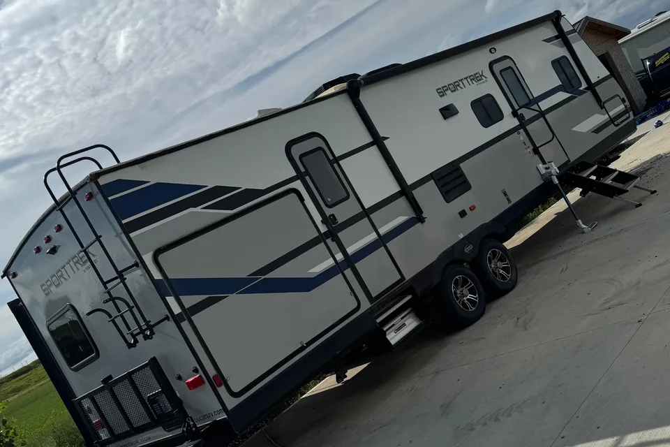 Armstrong Venture Sporttrek Travel Trailer